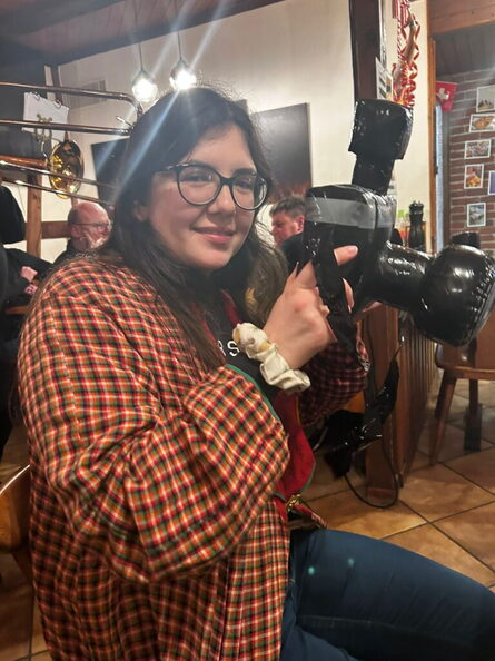 0908b6f5-4ccb-4ce0-8f94-494dd2ec2687-768x1024